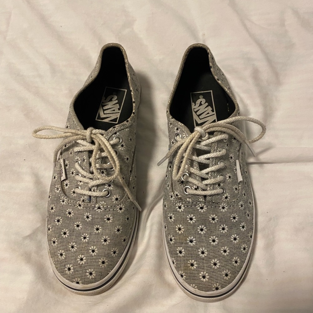 Lace up vans Daisy pattern - Picture 5 of 5